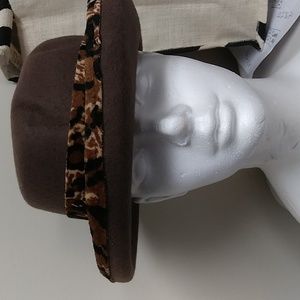Designer  Wool Hat w leopard print  Rim/ band  1 s